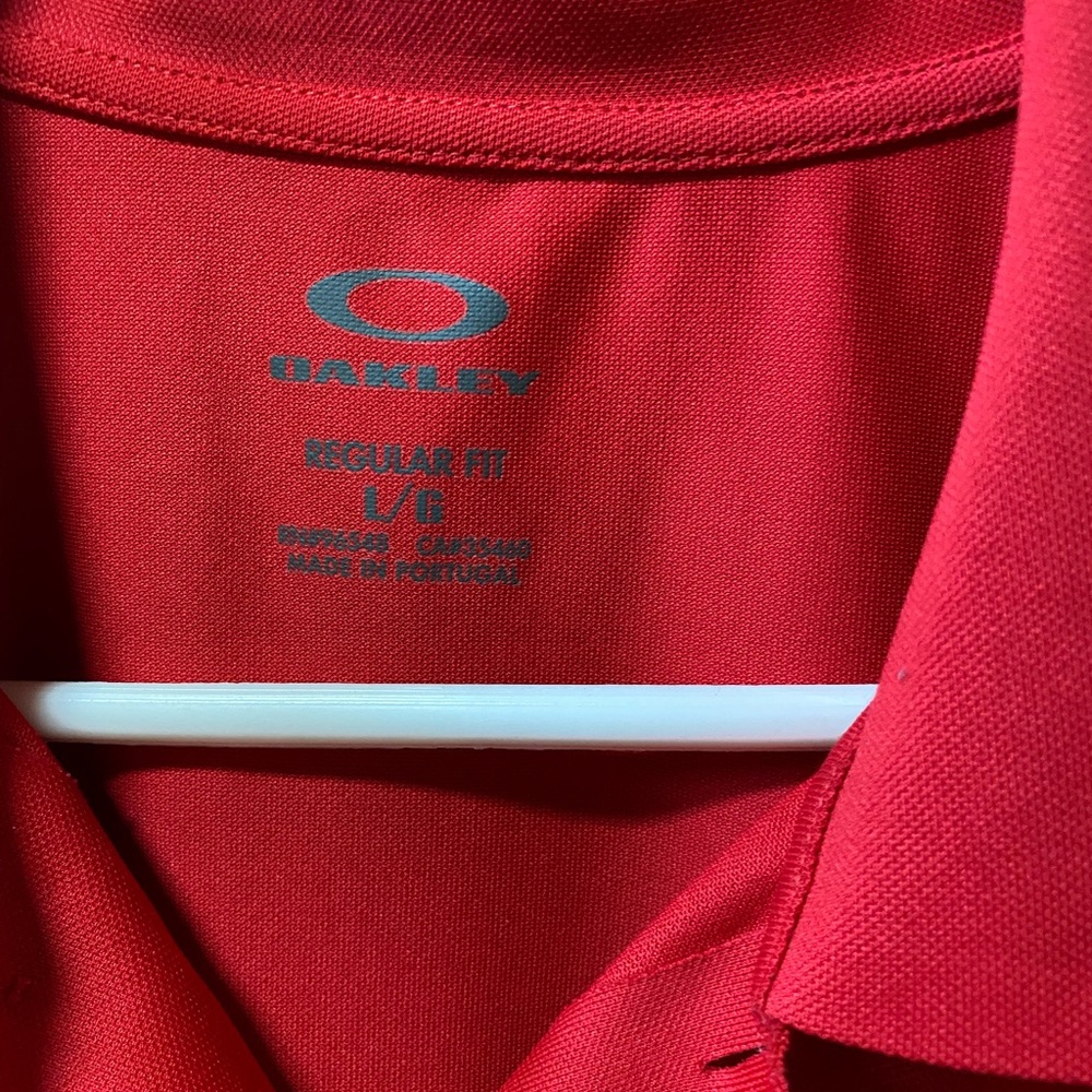 Oakley polo red color